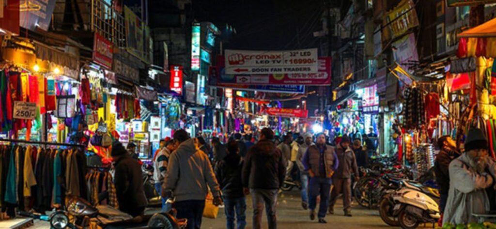 Paltan Bazar, Dehradun